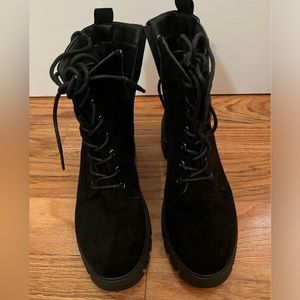 Like new black suede combat boots. Laces and side zip. Size 9. Worn once.